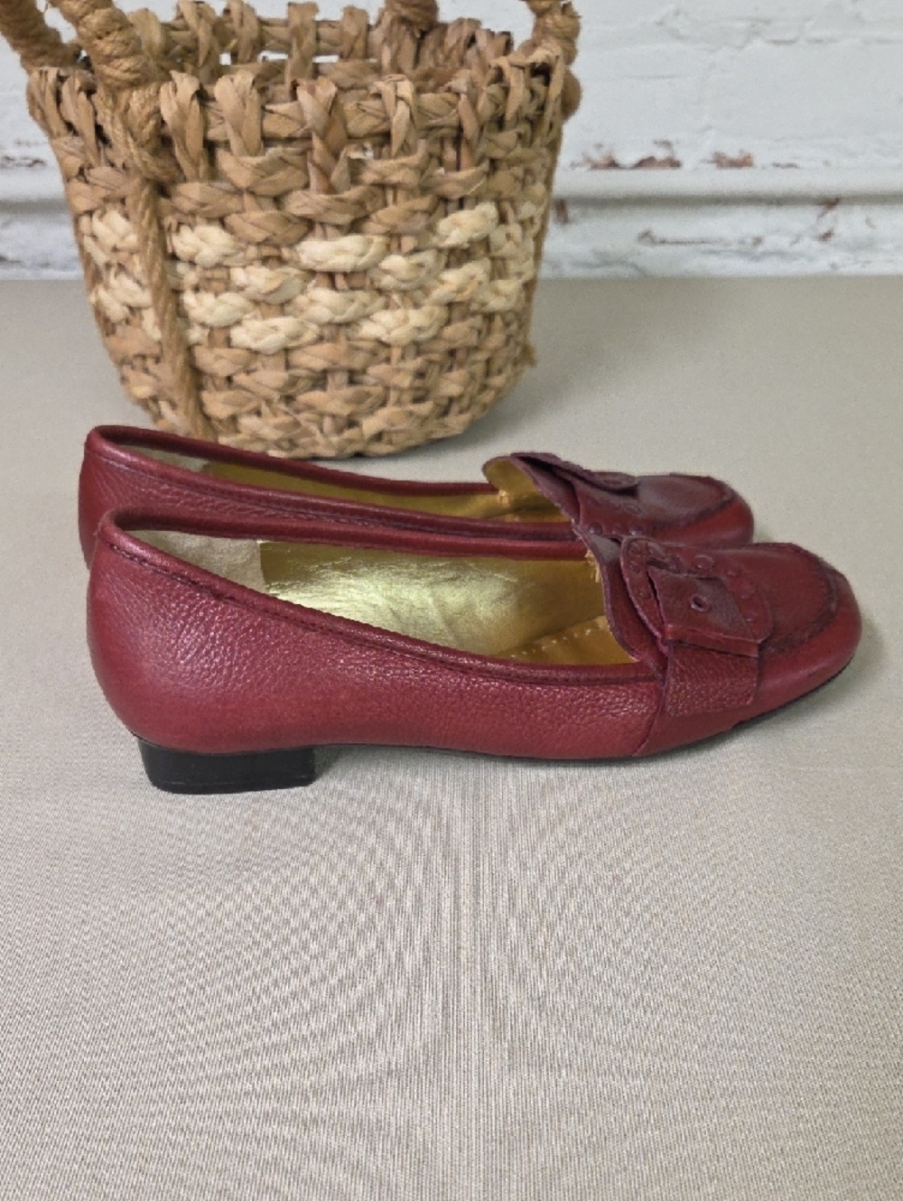 Antonio Melani Dark Red Leather Buckle Loafers Size 7.5 M Flats - Picture 3 of 6